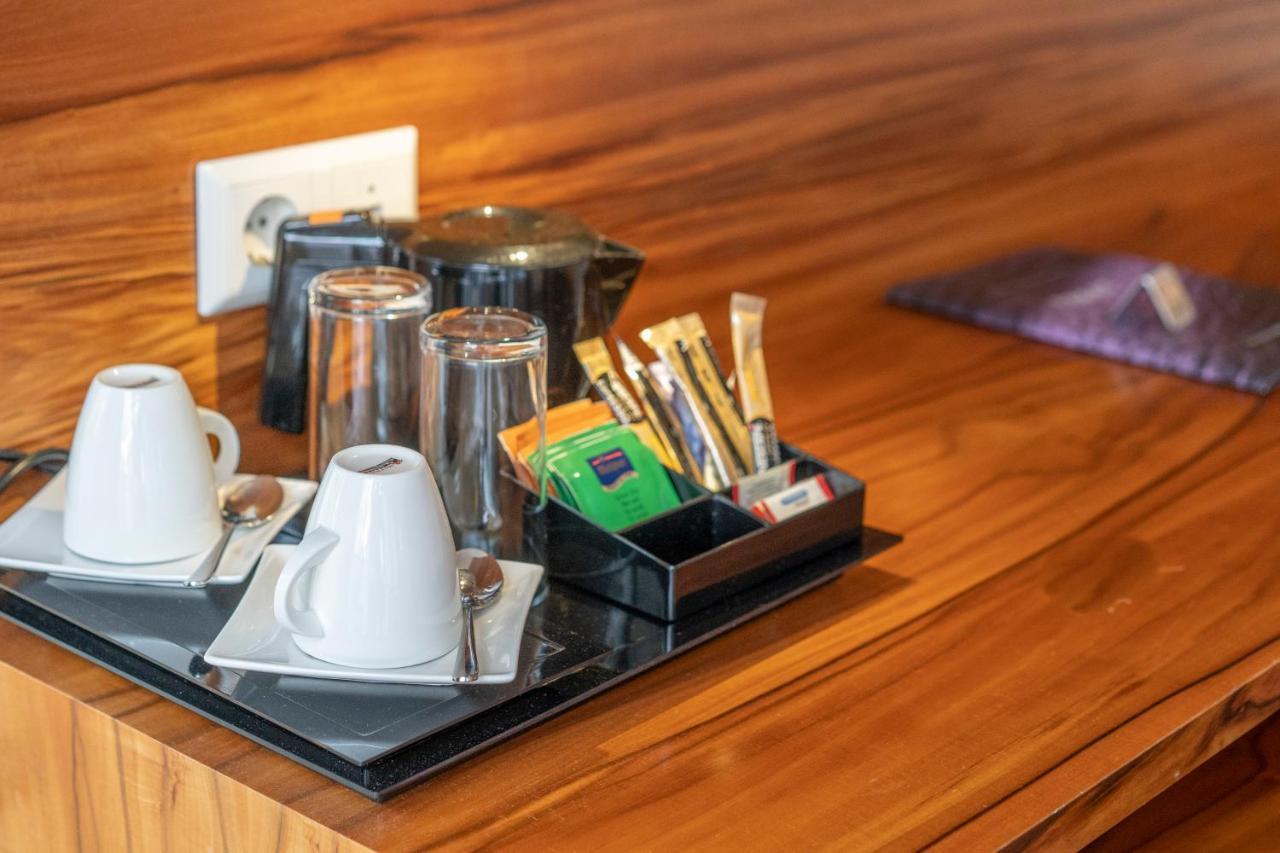 Pakat Suites Виена Екстериор снимка