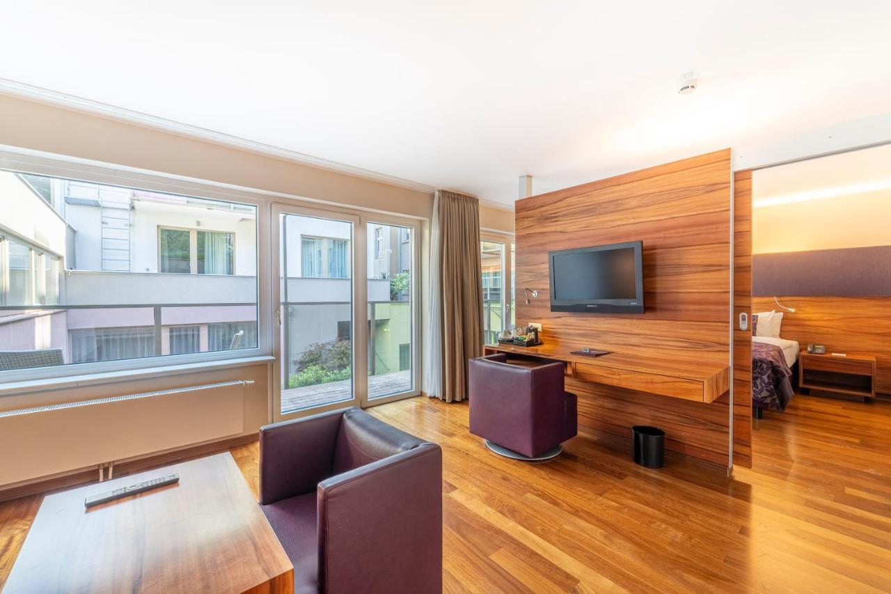 Pakat Suites Виена Екстериор снимка