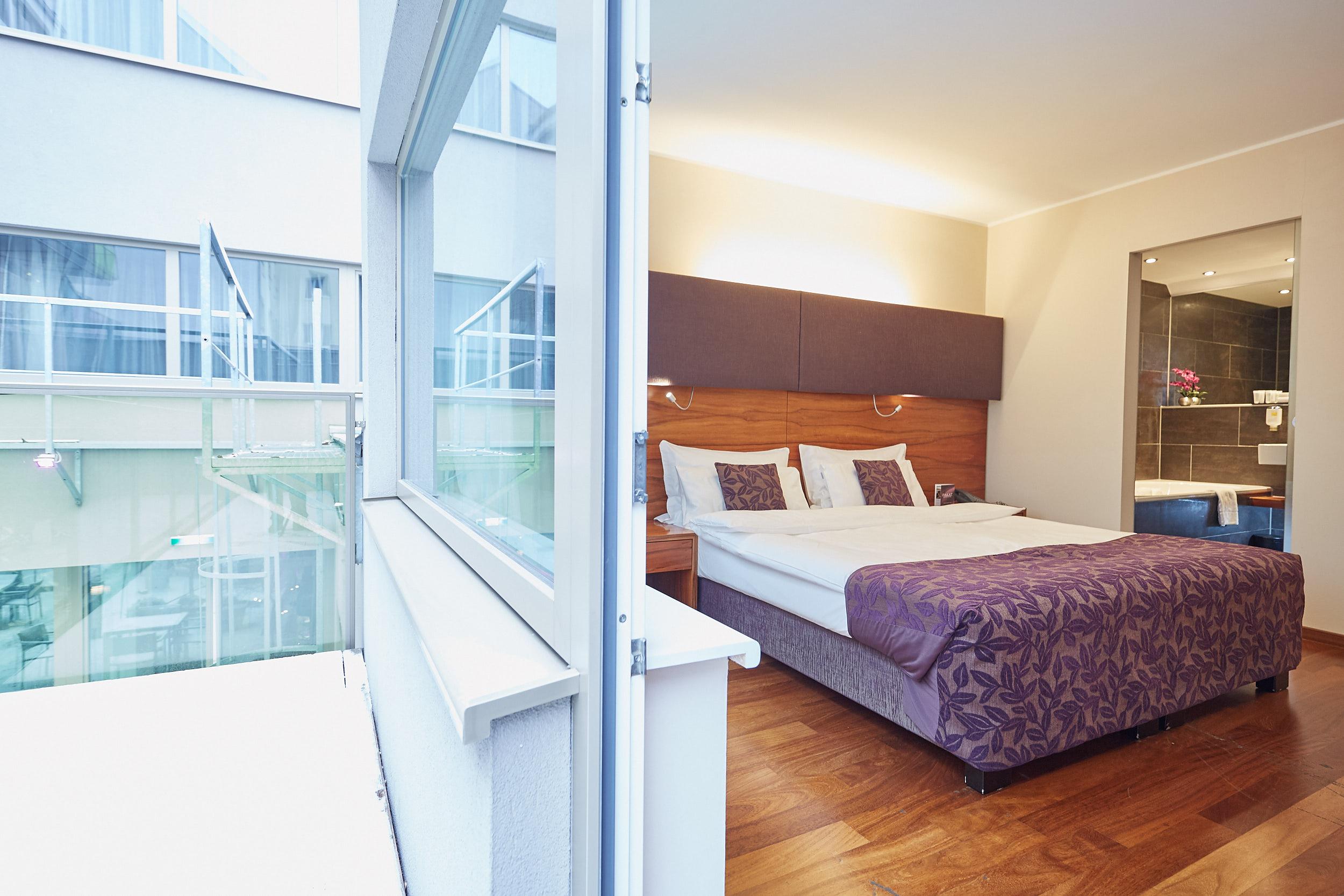 Pakat Suites Виена Екстериор снимка