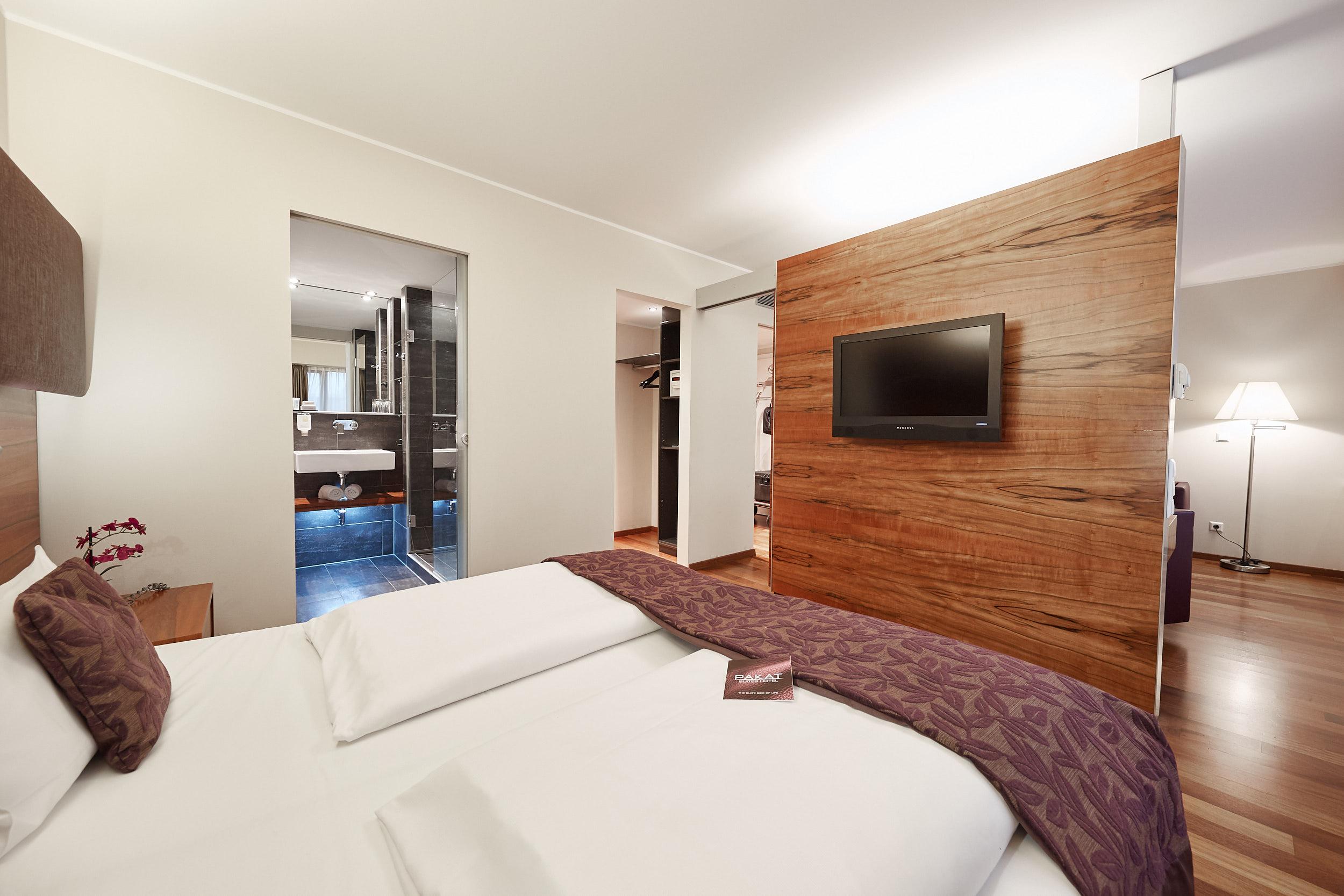 Pakat Suites Виена Екстериор снимка