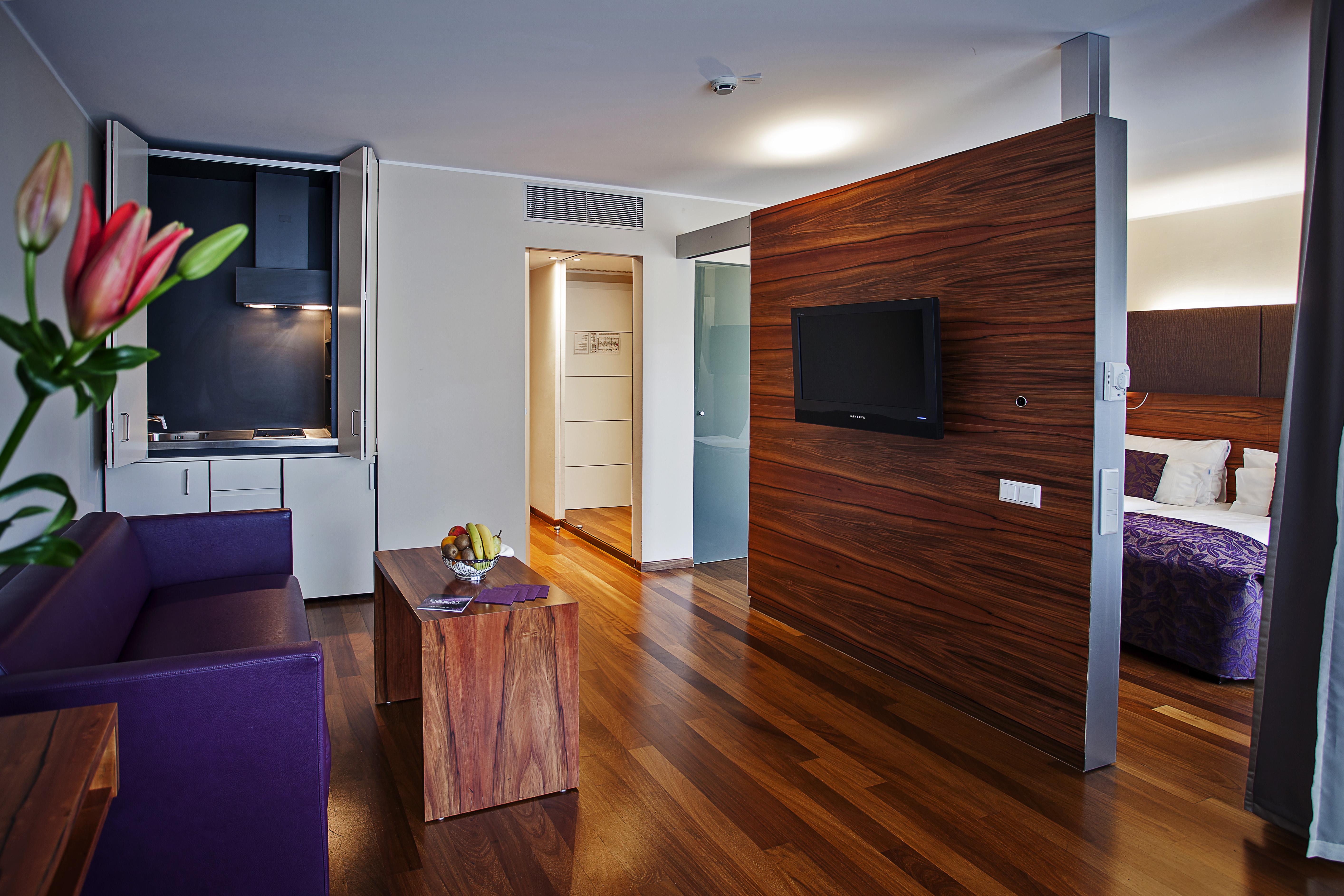 Pakat Suites Виена Екстериор снимка