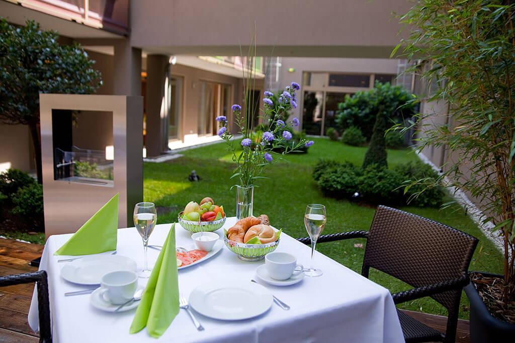 Pakat Suites Виена Екстериор снимка