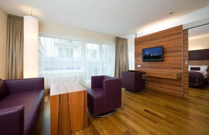 Pakat Suites Виена Екстериор снимка