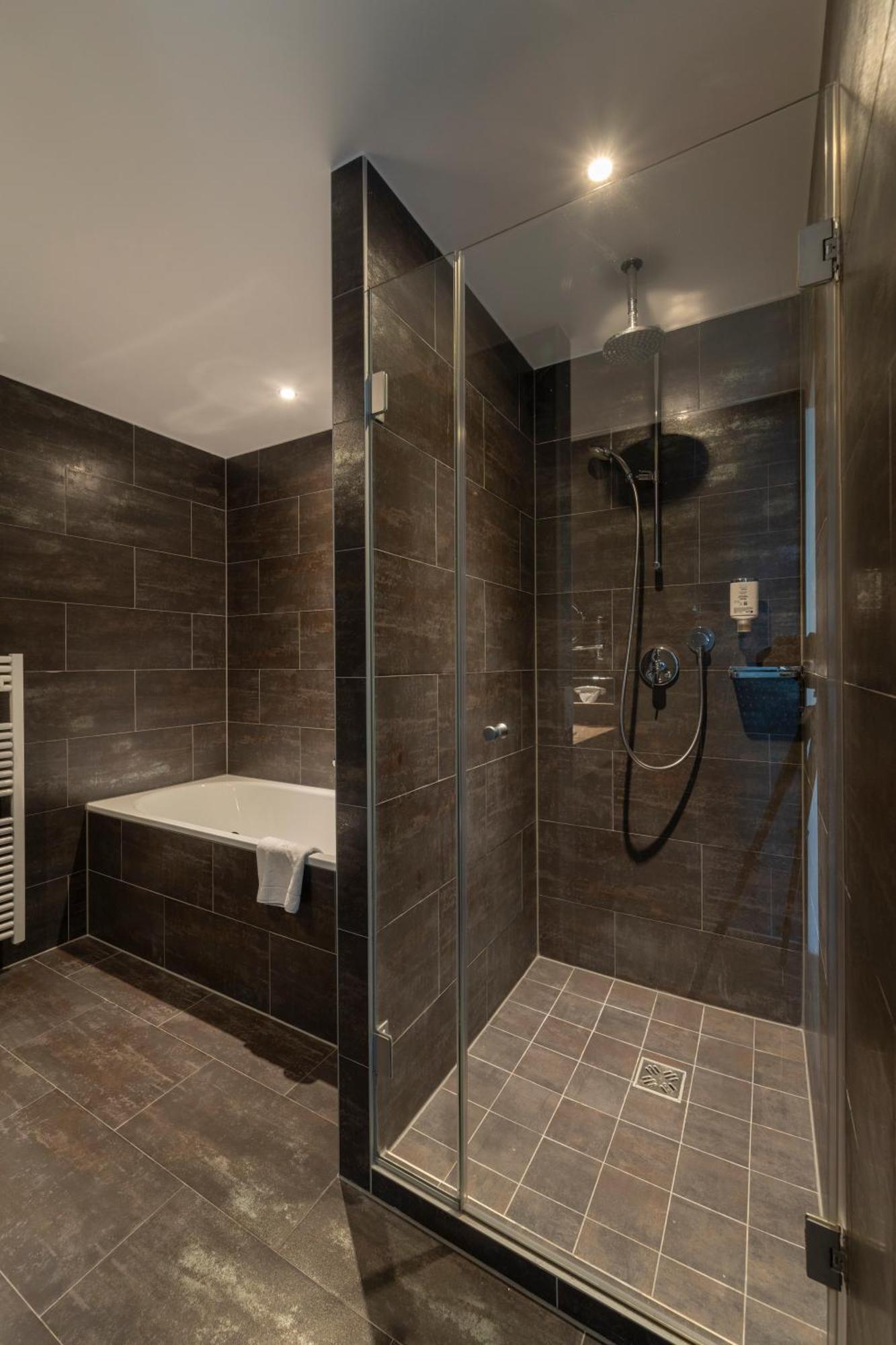 Pakat Suites Виена Екстериор снимка