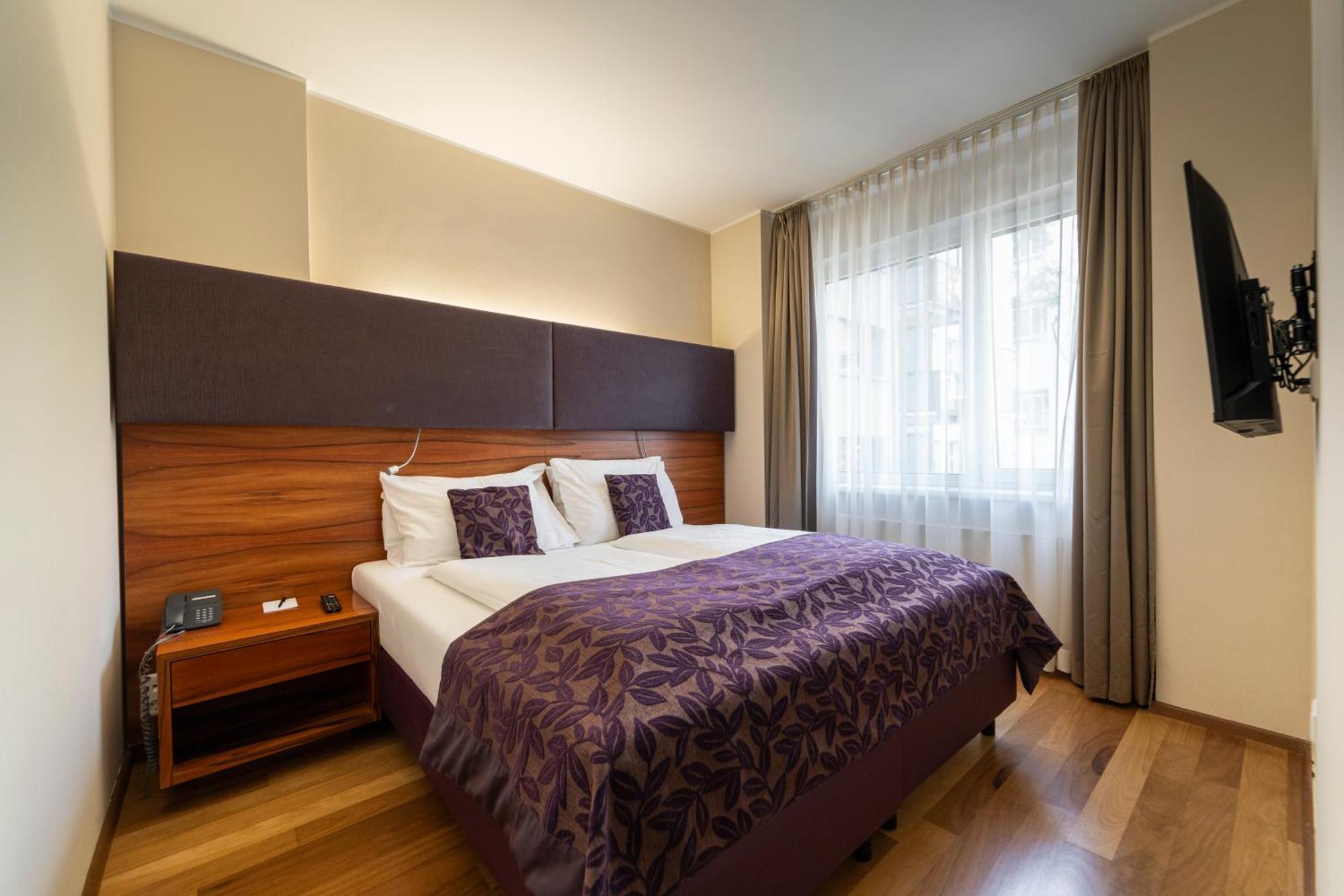 Pakat Suites Виена Екстериор снимка