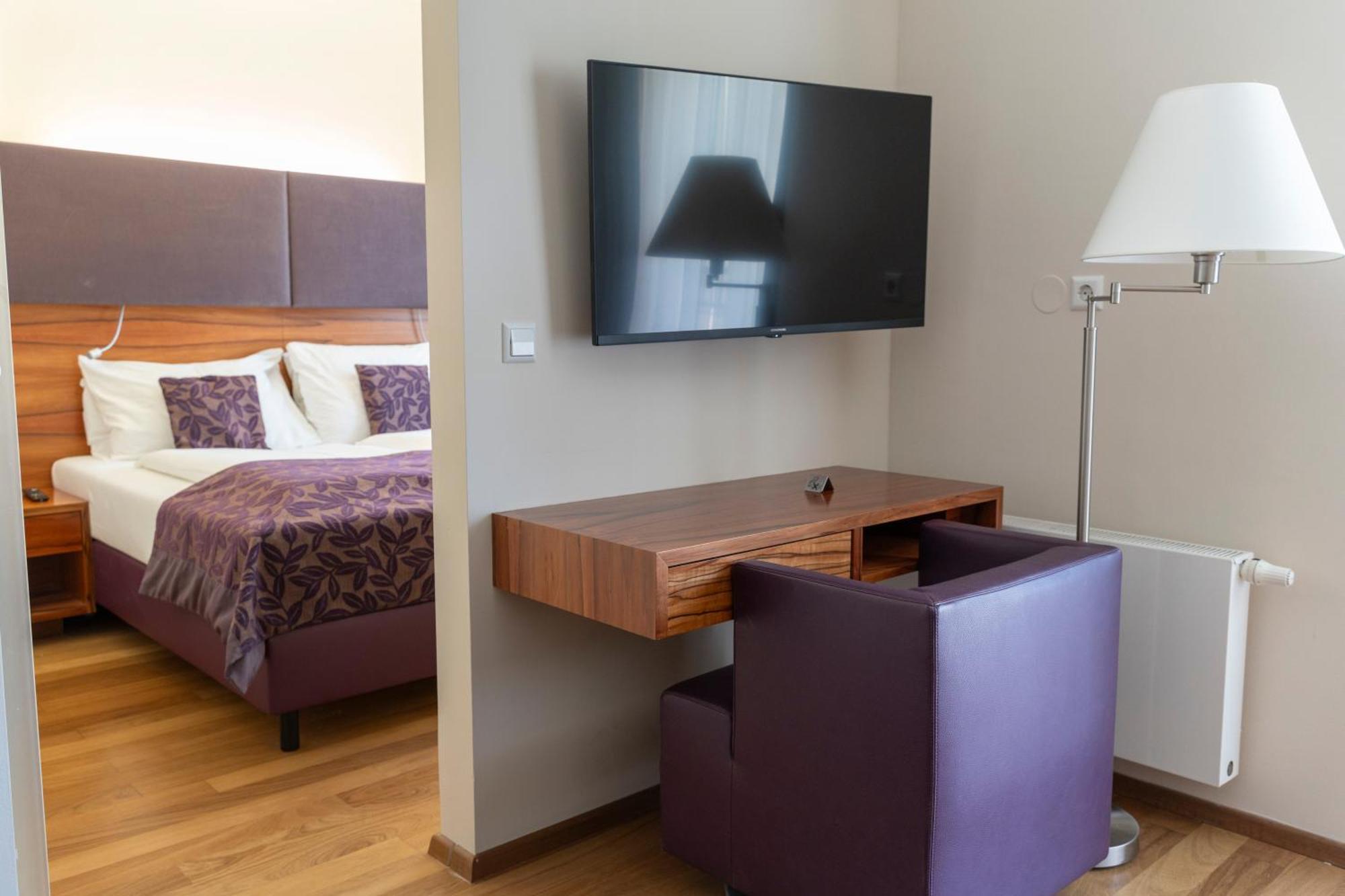Pakat Suites Виена Екстериор снимка