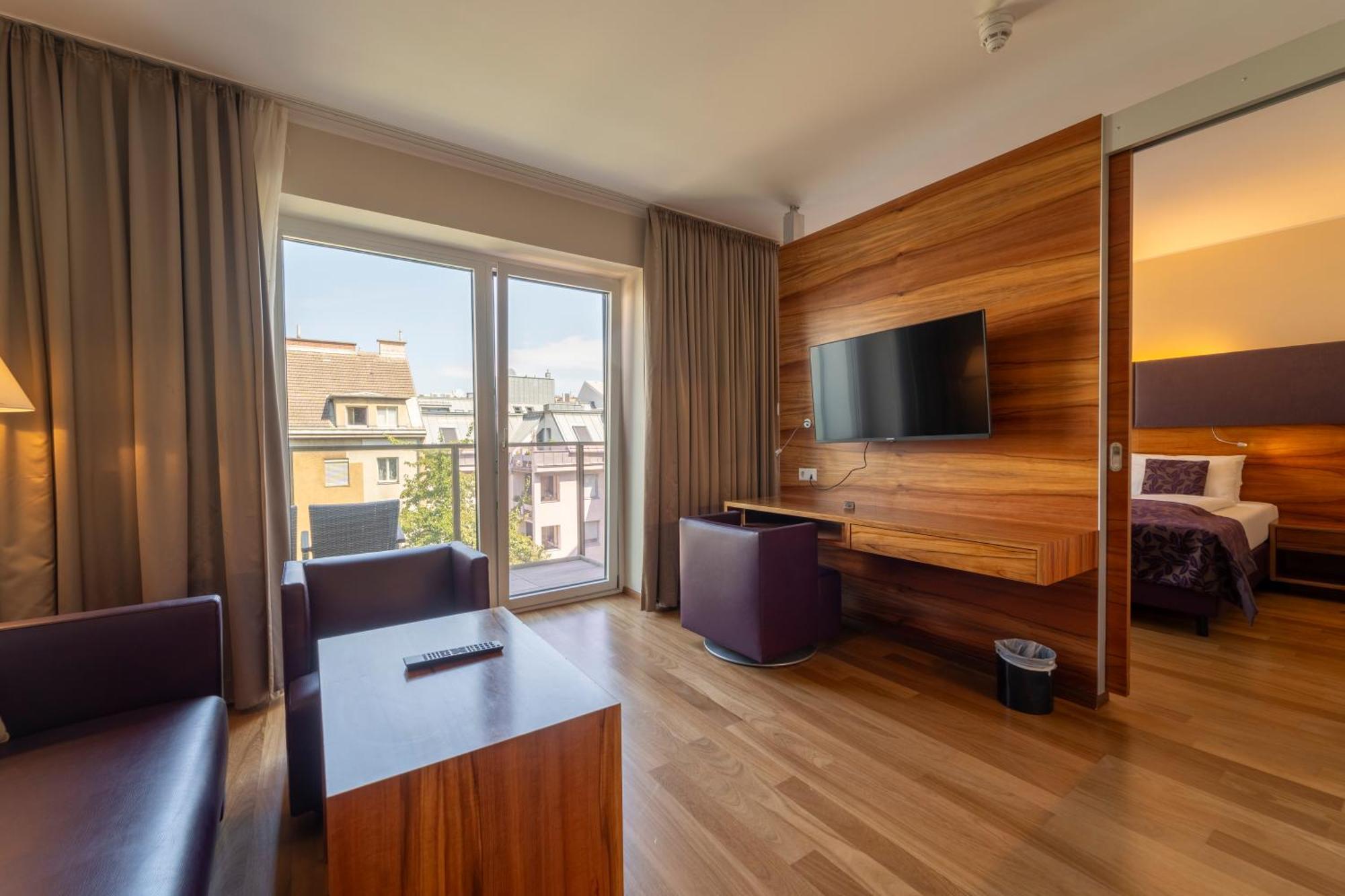 Pakat Suites Виена Екстериор снимка