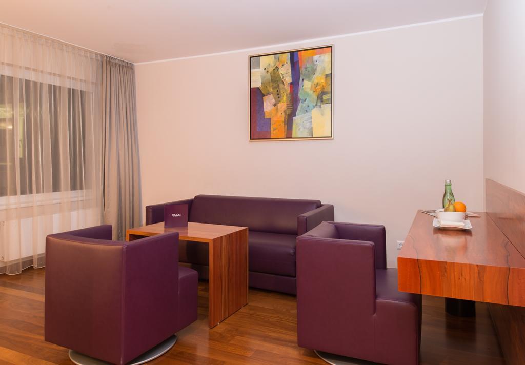 Pakat Suites Виена Екстериор снимка