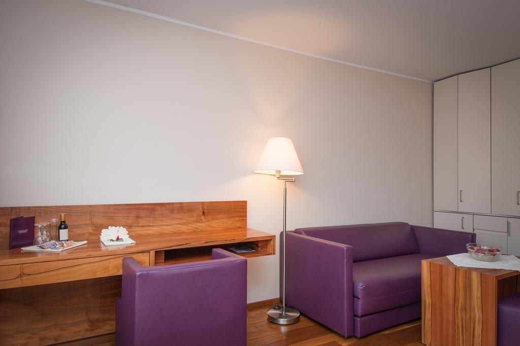 Pakat Suites Виена Екстериор снимка
