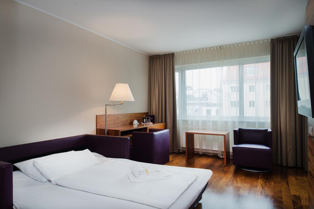 Pakat Suites Виена Екстериор снимка